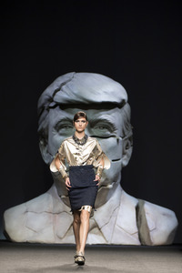 Ana Locking Fashion Show auf der Mercedes-Benz Fashion Week Madrid SS 2018