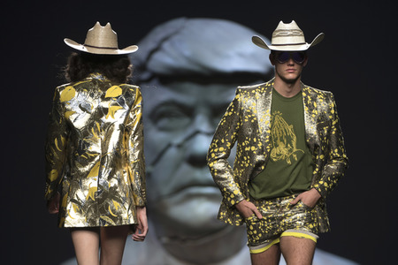 Ana Locking Fashion Show auf der Mercedes-Benz Fashion Week Madrid SS 2018