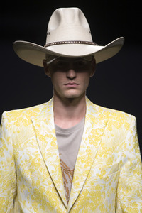 Ana Locking Fashion Show auf der Mercedes-Benz Fashion Week Madrid SS 2018