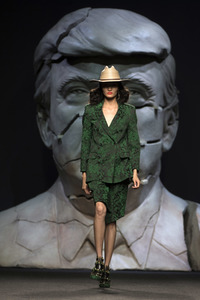 Ana Locking Fashion Show auf der Mercedes-Benz Fashion Week Madrid SS 2018