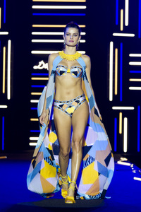 Dolores Cortes Fashion Show auf der Mercedes-Benz Fashion Week Madrid SS 2018
