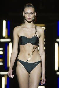 Dolores Cortes Fashion Show auf der Mercedes-Benz Fashion Week Madrid SS 2018
