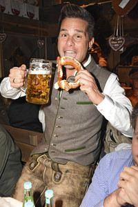 Oktoberfest 2017 Eröffnungsabend in der Käfer Wiesn-Schänke in München