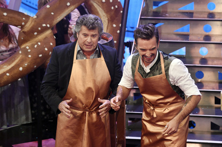 TV-Show 'Dirndl! Fertig! Los! Die Oktoberfestshow 2017' in München