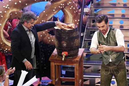 TV-Show 'Dirndl! Fertig! Los! Die Oktoberfestshow 2017' in München