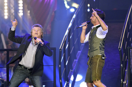 TV-Show 'Dirndl! Fertig! Los! Die Oktoberfestshow 2017' in München