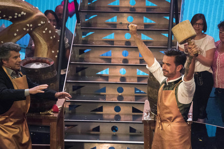 TV-Show 'Dirndl! Fertig! Los! Die Oktoberfestshow 2017' in München