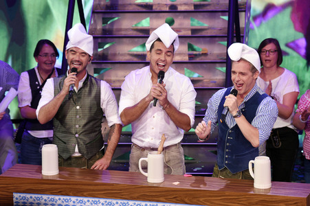 TV-Show 'Dirndl! Fertig! Los! Die Oktoberfestshow 2017' in München