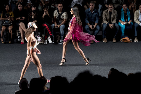 Custo Barcelona Fashion Show auf der Mercedes-Benz Fashion Week Madrid SS 2018
