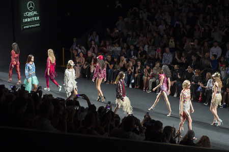 Custo Barcelona Fashion Show auf der Mercedes-Benz Fashion Week Madrid SS 2018