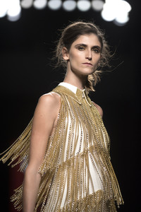 Teresa Helbig Fashion Show auf der Mercedes-Benz Fashion Week Madrid SS 2018