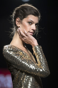 Teresa Helbig Fashion Show auf der Mercedes-Benz Fashion Week Madrid SS 2018