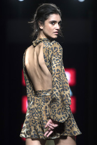 Teresa Helbig Fashion Show auf der Mercedes-Benz Fashion Week Madrid SS 2018