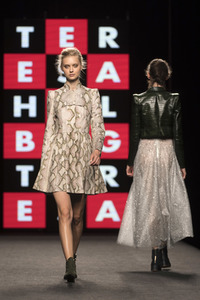 Teresa Helbig Fashion Show auf der Mercedes-Benz Fashion Week Madrid SS 2018