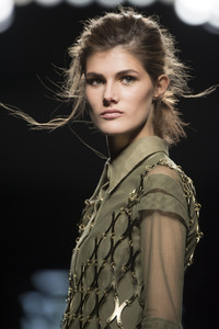 Teresa Helbig Fashion Show auf der Mercedes-Benz Fashion Week Madrid SS 2018
