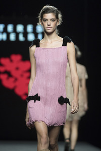 Teresa Helbig Fashion Show auf der Mercedes-Benz Fashion Week Madrid SS 2018