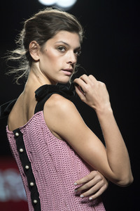 Teresa Helbig Fashion Show auf der Mercedes-Benz Fashion Week Madrid SS 2018