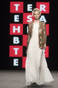 Teresa Helbig Fashion Show auf der Mercedes-Benz Fashion Week Madrid SS 2018