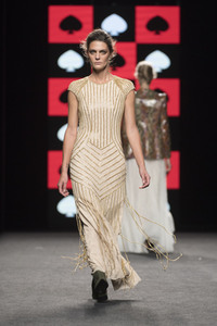 Teresa Helbig Fashion Show auf der Mercedes-Benz Fashion Week Madrid SS 2018