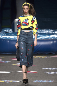 Maya Hansen Fashion Show auf der Mercedes-Benz Fashion Week Madrid SS 2018