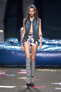 Maya Hansen Fashion Show auf der Mercedes-Benz Fashion Week Madrid SS 2018