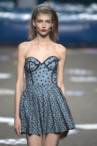 Maya Hansen Fashion Show auf der Mercedes-Benz Fashion Week Madrid SS 2018
