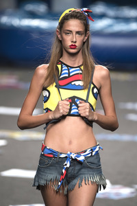 Maya Hansen Fashion Show auf der Mercedes-Benz Fashion Week Madrid SS 2018
