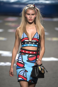 Maya Hansen Fashion Show auf der Mercedes-Benz Fashion Week Madrid SS 2018