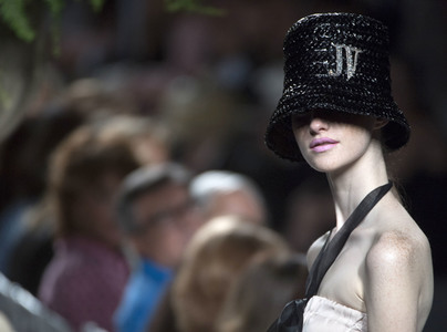 Jorge Vazquez Fashion Show auf der Mercedes-Benz Fashion Week Madrid SS 2018