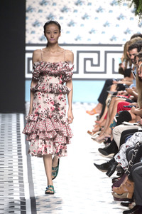 Jorge Vazquez Fashion Show auf der Mercedes-Benz Fashion Week Madrid SS 2018