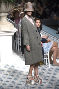 Jorge Vazquez Fashion Show auf der Mercedes-Benz Fashion Week Madrid SS 2018