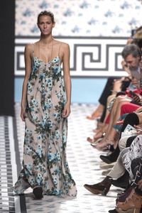 Jorge Vazquez Fashion Show auf der Mercedes-Benz Fashion Week Madrid SS 2018