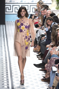 Jorge Vazquez Fashion Show auf der Mercedes-Benz Fashion Week Madrid SS 2018