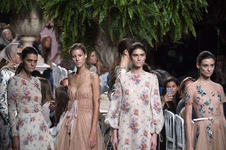 Jorge Vazquez Fashion Show auf der Mercedes-Benz Fashion Week Madrid SS 2018