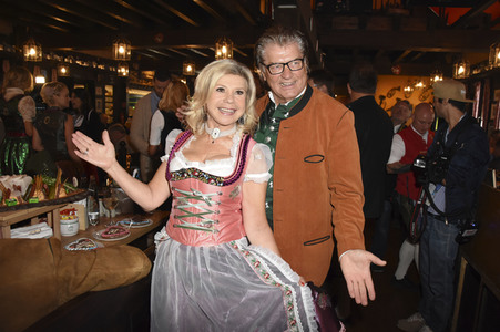 2. Charity Lunch zugunsten von 'Frohes Herz e.V.' beim Oktoberfest 2017 in München