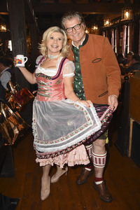 2. Charity Lunch zugunsten von 'Frohes Herz e.V.' beim Oktoberfest 2017 in München