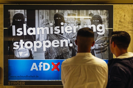 Bundestagswahlkampf-Plakate in Köln