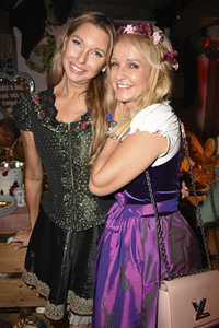 In der Käfer Wiesn-Schänke auf dem Oktoberfest 2017 in München