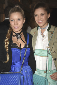 In der Käfer Wiesn-Schänke auf dem Oktoberfest 2017 in München