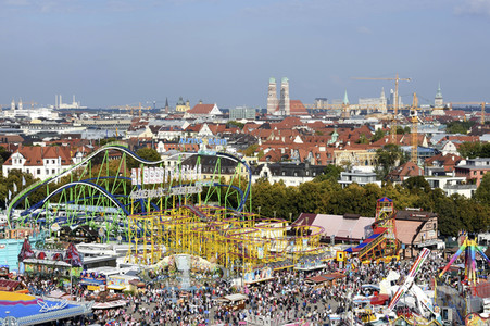 Photocall zur Muscial-Tournee mit Tina Turner, Elvis und Falco auf dem Oktoberfest in München