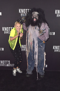 Knott's Scary Farm & Instagram's Celebrity Night in Buena Park