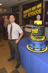 Celebration am Set zur 99. Episode 'Brooklyn Nine-Nine' in Studio City