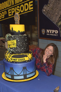 Celebration am Set zur 99. Episode 'Brooklyn Nine-Nine' in Studio City