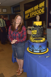 Celebration am Set zur 99. Episode 'Brooklyn Nine-Nine' in Studio City