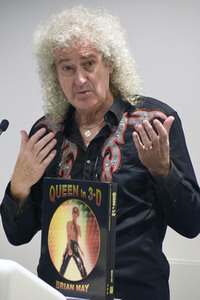 Brian May auf der Frankfurter Buchmesse 2017