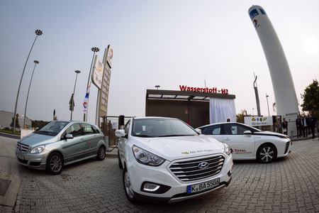 Eröffnung einer Wasserstoff-Tankstelle in Köln