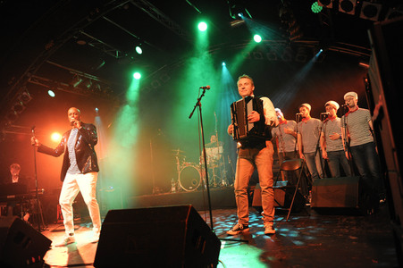 Konzert von Yared Dibaba und den Schlickrutschern in Hamburg
