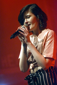 Madeline Juno live in Hannover