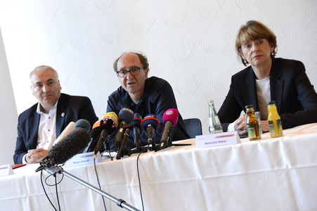 Pressekonferenz mit Dogan Akhanli in Köln