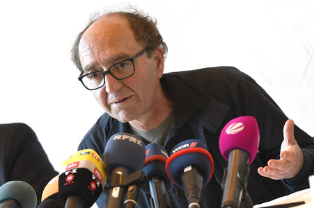 Pressekonferenz mit Dogan Akhanli in Köln